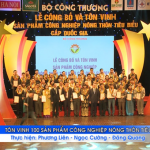 Găng tay Nam Long là sản phẩm Công nghiệp nông thôn tiêu biểu cấp quốc gia năm 2019