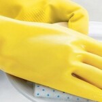Lợi ích của găng tay cao su rửa chén bát và cách chọn phù hợp nhất